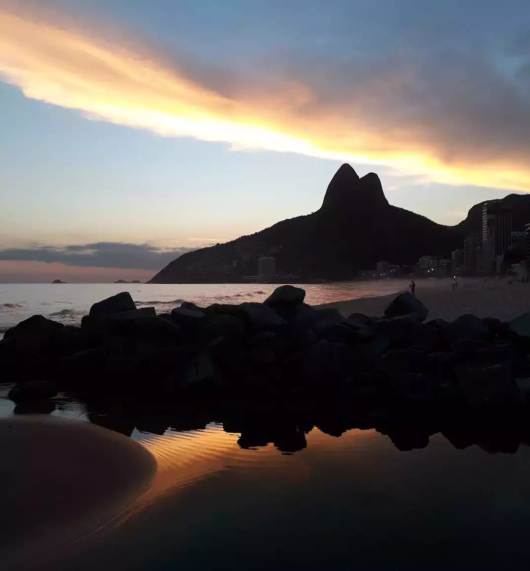 Atardecer en Praia de Ipanema, Río de Janeiro.